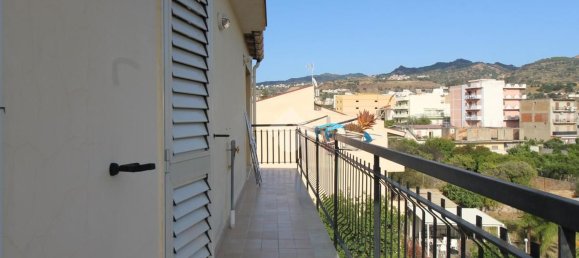 4 غرف نوم شقة في Reggio Calabria, Italy رقم 374614 17