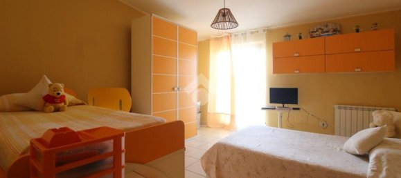 4 غرف نوم شقة في Reggio Calabria, Italy رقم 374614 6