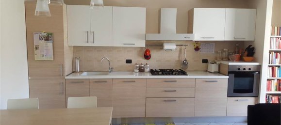 2 Schlafzimmer Doppelhaus in San Prospero, Italy, Nr. 167981 6