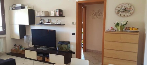 2 Schlafzimmer Doppelhaus in San Prospero, Italy, Nr. 167981 7