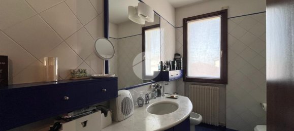 3 bedrooms Apartment in Silea, Italy No. 142819 6