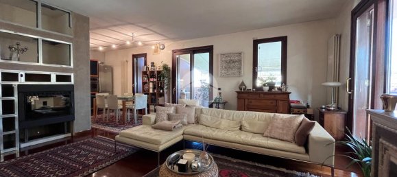 3 bedrooms Apartment in Silea, Italy No. 142819 19