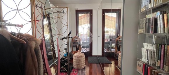 3 bedrooms Apartment in Silea, Italy No. 142819 4