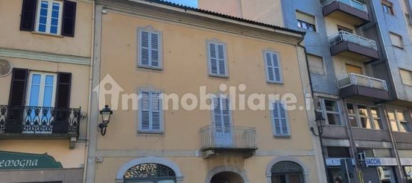 4 rooms Commercial property in Borgosesia, Italy No. 355639 3