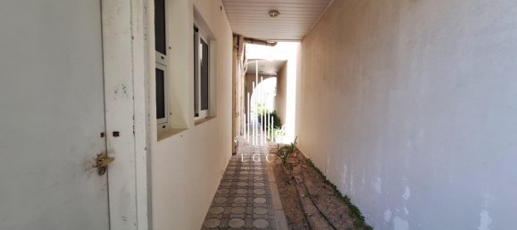 5 bedrooms Villa in Abu Dhabi, UAE No. 23038 2