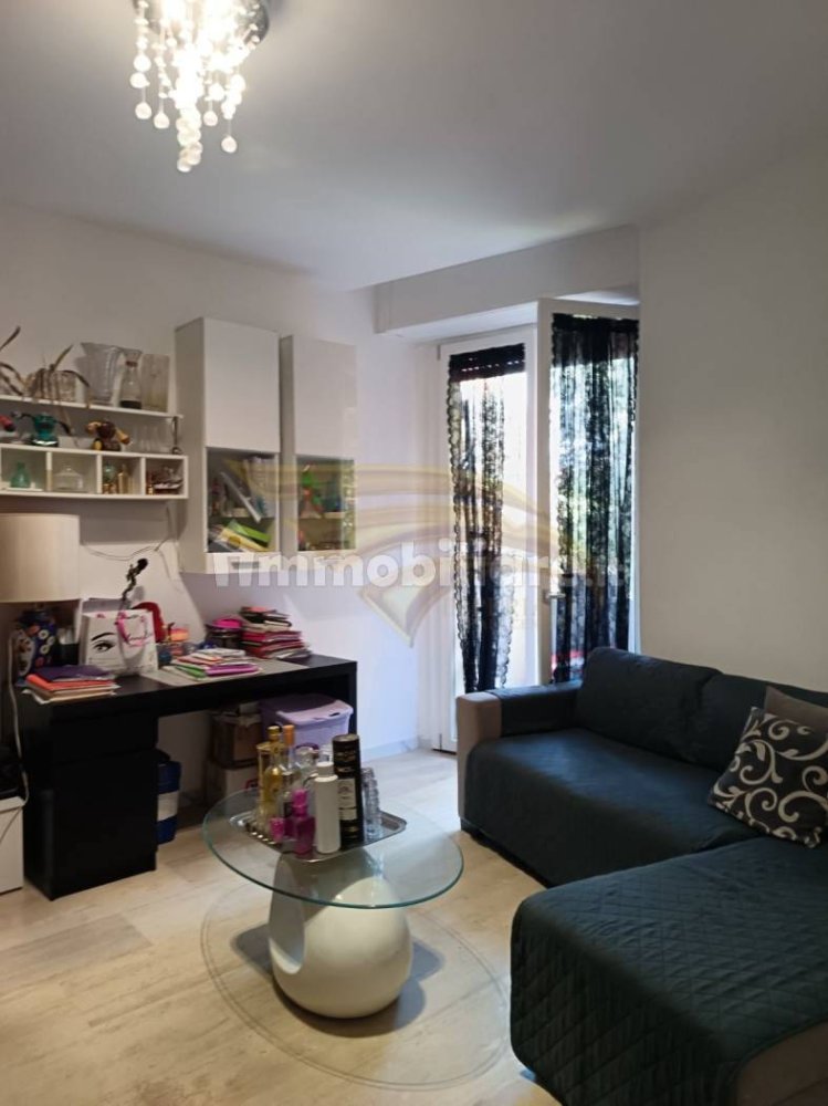 2 Schlafzimmer Wohnung in Milan, Italy, Nr. 335238