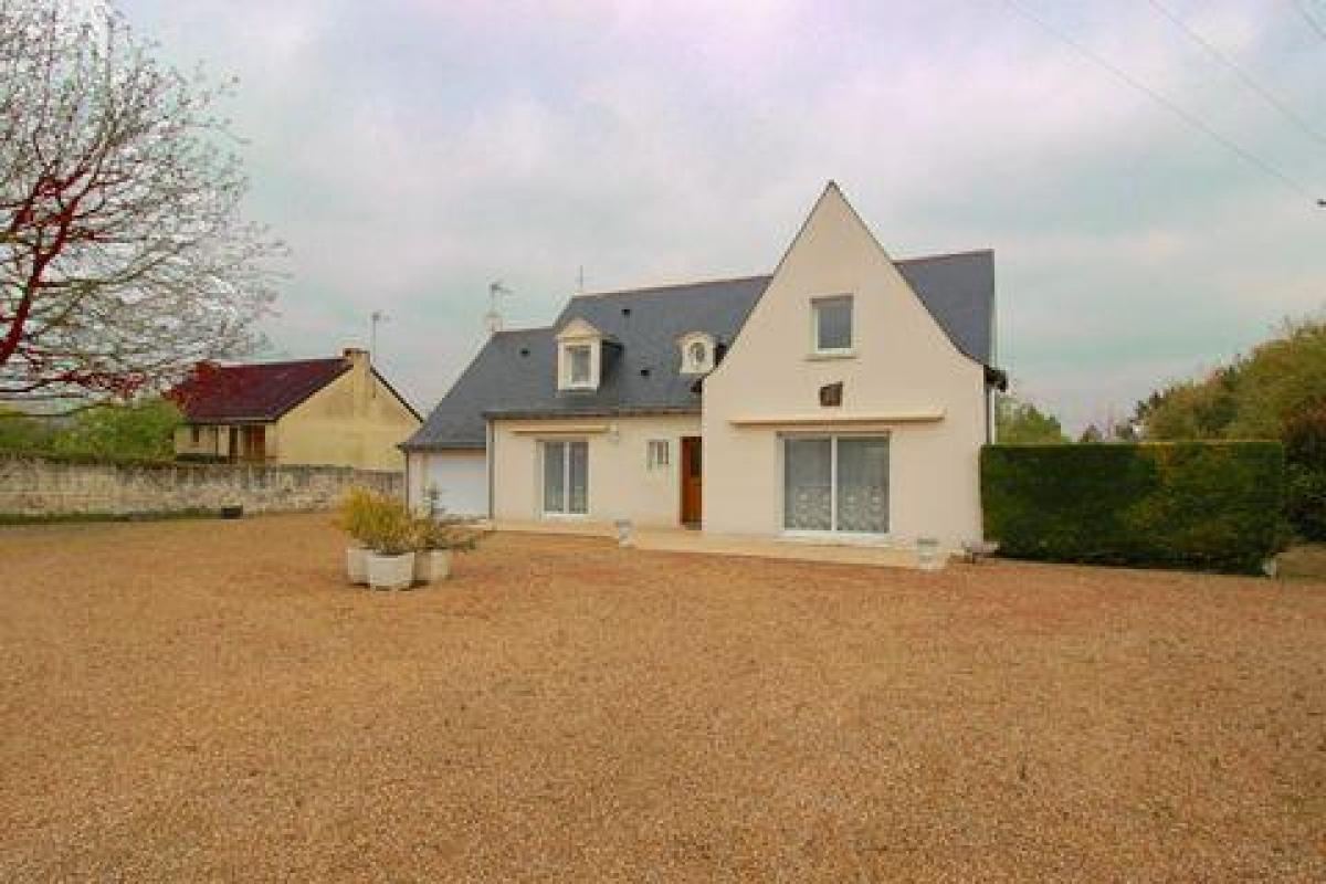 4 bedrooms House in Saumur, France No. 29702