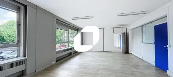 85m² Office in Croix, France No. 346116 3