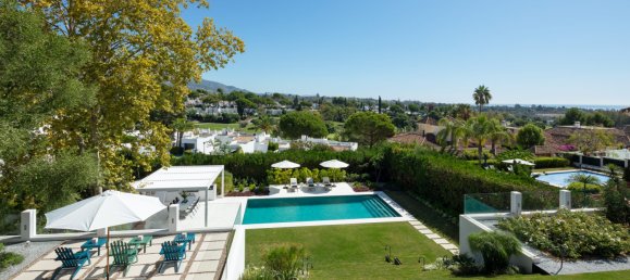 6 bedrooms Villa in Marbella, Spain No. 20479 16