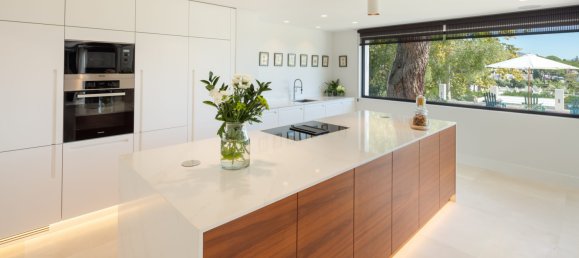 6 bedrooms Villa in Marbella, Spain No. 20479 6