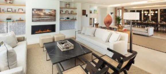 6 bedrooms Villa in Marbella, Spain No. 20479 10