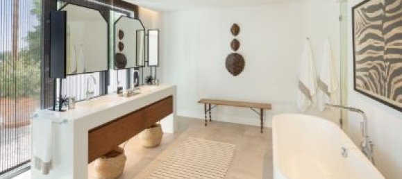 6 bedrooms Villa in Marbella, Spain No. 20479 15