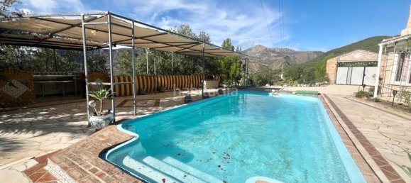 Villa de 5 dormitorios en Alcaucín, Spain No. 156659 3