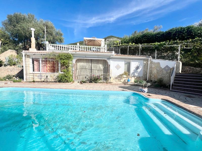 Villa de 5 dormitorios en Alcaucín, Spain No. 156659