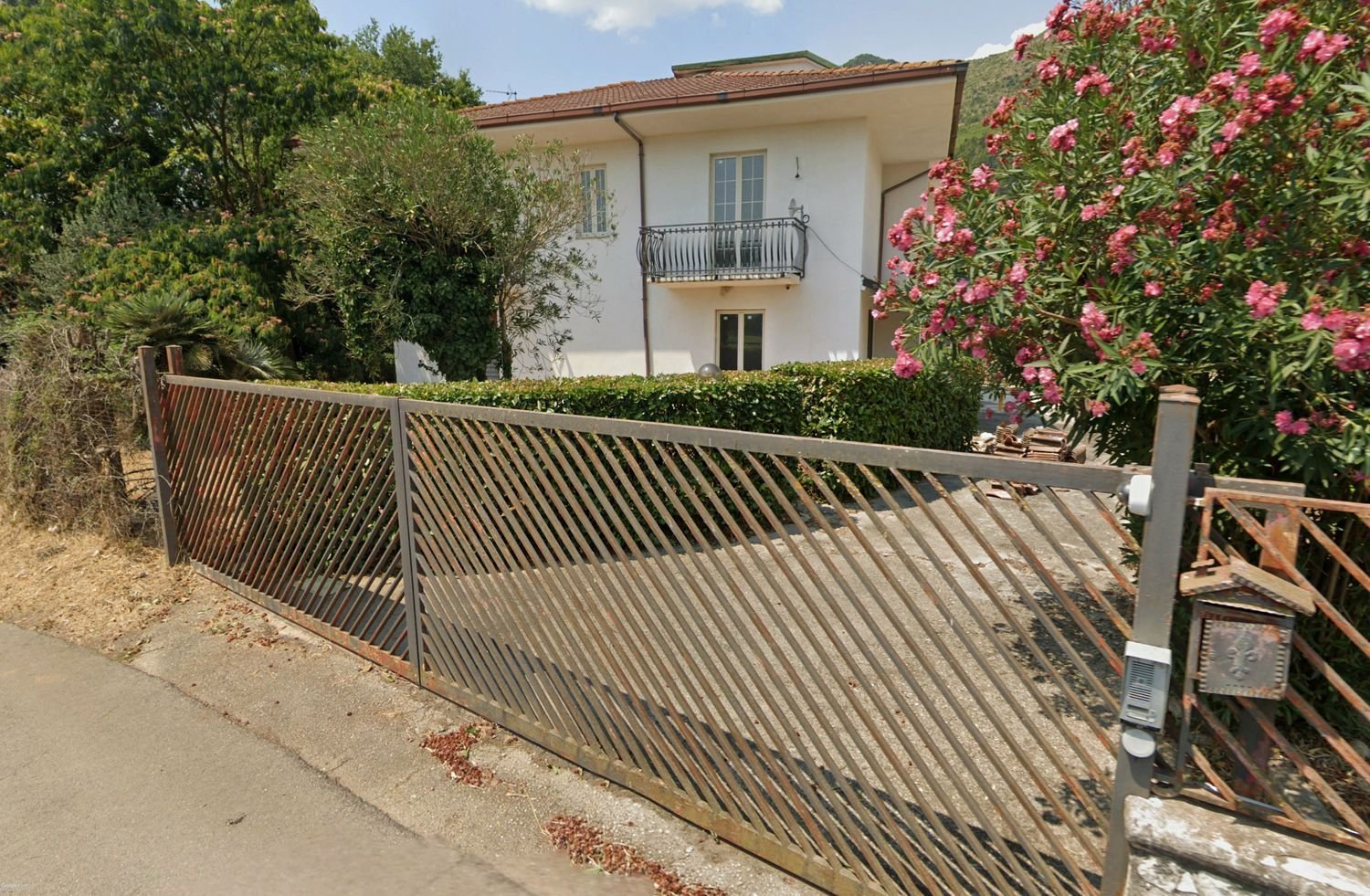 9 rooms Villa in Pietravairano, Italy No. 256856