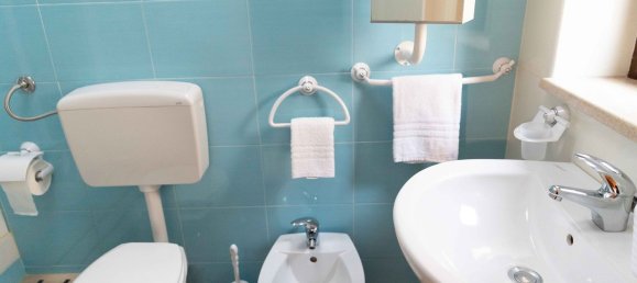 Дом с 7 комнатами в Кастелламмаре дель Гольфо, Италия № 253453 33