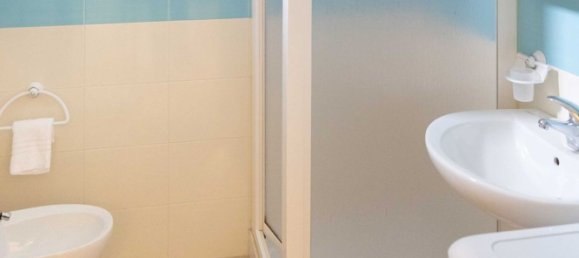 Дом с 7 комнатами в Кастелламмаре дель Гольфо, Италия № 253453 15