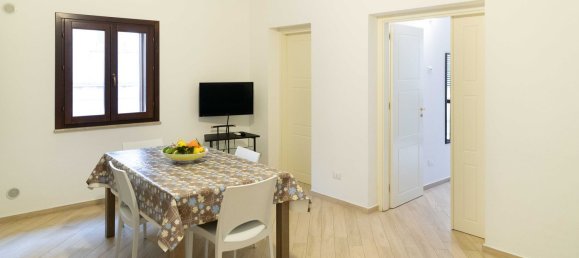 Дом с 7 комнатами в Кастелламмаре дель Гольфо, Италия № 253453 9