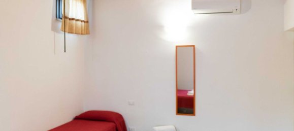 Дом с 7 комнатами в Кастелламмаре дель Гольфо, Италия № 253453 32