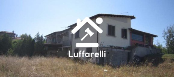 7 rooms House in Monterosi, Italy No. 200154 11