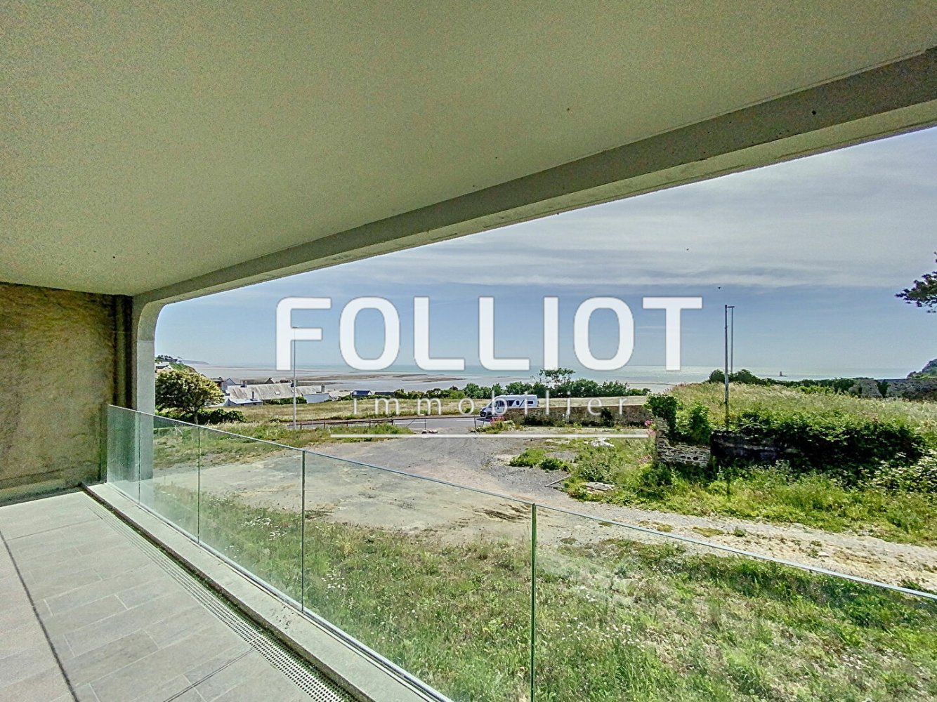 Apartamento de 2 dormitorios en Manche, France No. 297270