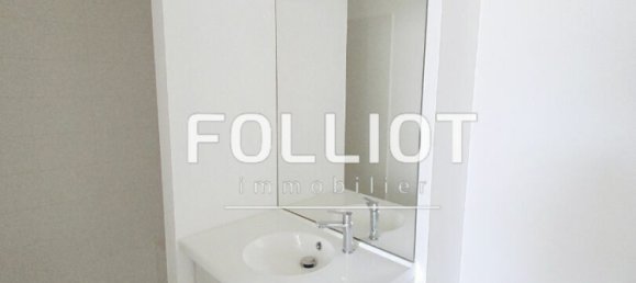 Apartamento de 2 dormitorios en Manche, France No. 297270 8