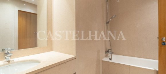 3 bedrooms Apartment in Porto, Portugal No. 97391 45