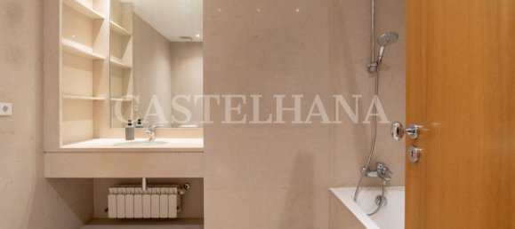 3 bedrooms Apartment in Porto, Portugal No. 97391 44