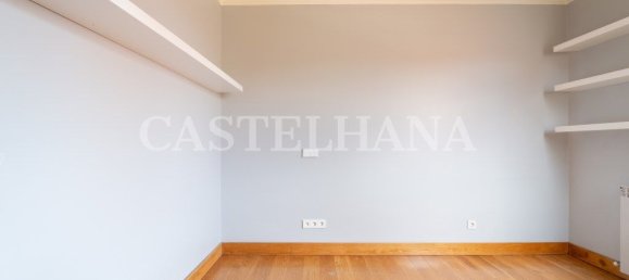 3 bedrooms Apartment in Porto, Portugal No. 97391 47