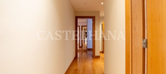 3 bedrooms Apartment in Porto, Portugal No. 97391 16