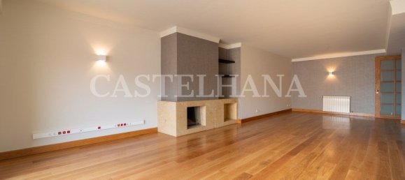 3 bedrooms Apartment in Porto, Portugal No. 97391 5