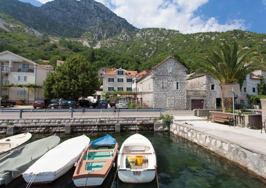 3 bedrooms Apartment in Kotor, Montenegro No. 153