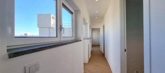 3 rooms Penthouse in Rome, Italy No. 147122 21