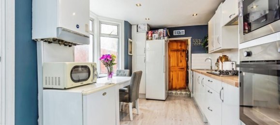 3 bedrooms House in London, United Kingdom No. 11586 4