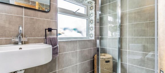 3 bedrooms House in London, United Kingdom No. 11586 9