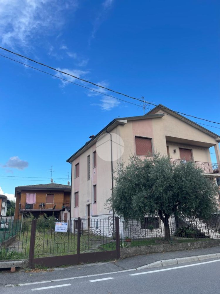 Квартира с 3 спальнями в Торболе Казалья, Италия № 316304