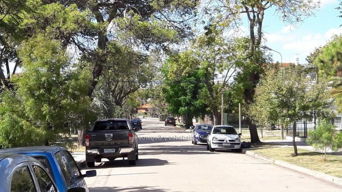 4 غرف نوم منزل في Montevideo, Uruguay رقم 9299