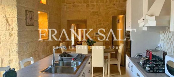 3 bedrooms House in Siggiewi, Malta No. 11237 5