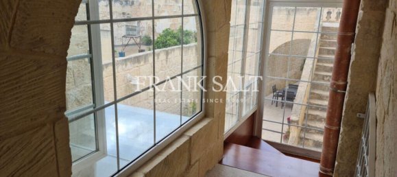 3 bedrooms House in Siggiewi, Malta No. 11237 43