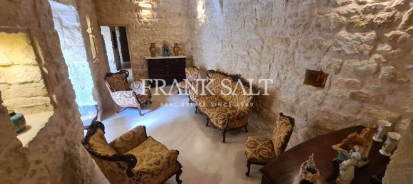 3 bedrooms House in Siggiewi, Malta No. 11237 2