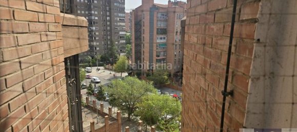 3 bedrooms Apartment in Madrid, Spain No. 168579 38