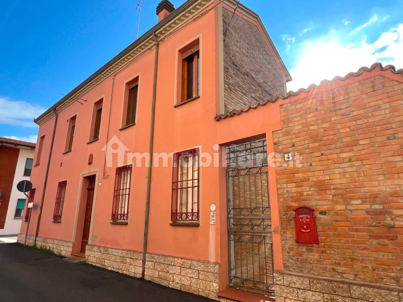 2 Schlafzimmer Haus in Argenta, Italy, Nr. 157894
