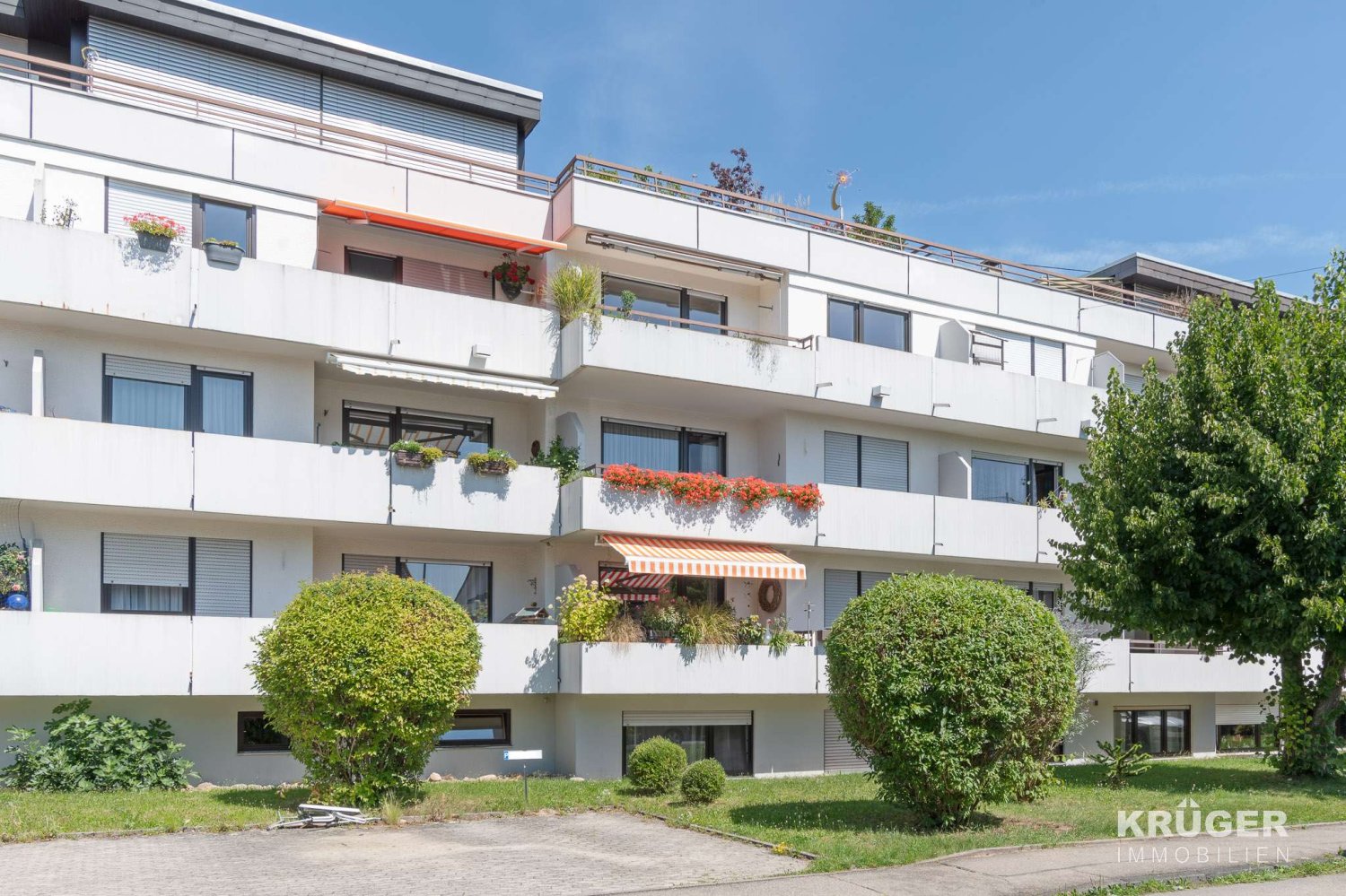 4غرفة شقة في Esslingen, Germany رقم 318004