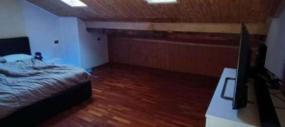 4-salle Appartement à Turate, Italy No. 313795 9