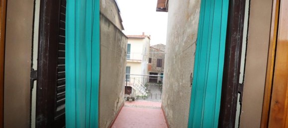 4-Zimmer Haus in Bucine, Italy, Nr. 224543 9