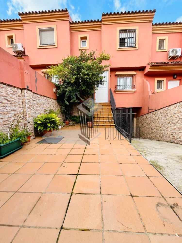 3 bedrooms Townhouse in Cadiz, Spain No. 160745
