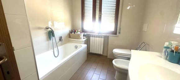 4 Schlafzimmer Wohnung in Empoli, Italy, Nr. 350934 20