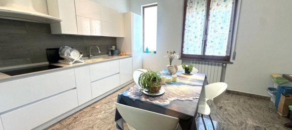 4 Schlafzimmer Wohnung in Empoli, Italy, Nr. 350934 13