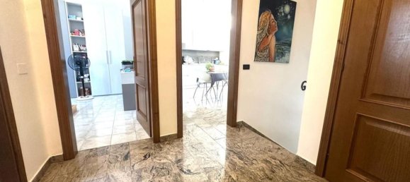 4 Schlafzimmer Wohnung in Empoli, Italy, Nr. 350934 22