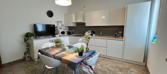 4 Schlafzimmer Wohnung in Empoli, Italy, Nr. 350934 3